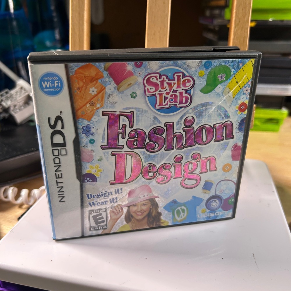 Style Lab Fashion Design Nintendo DS Ubisoft CIB NTR-BYLE-USA 2009